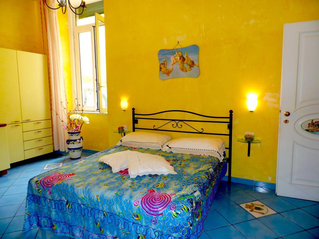 Bed and Breakfast Dimora Carlo III Vietri sul Mare Номер фото